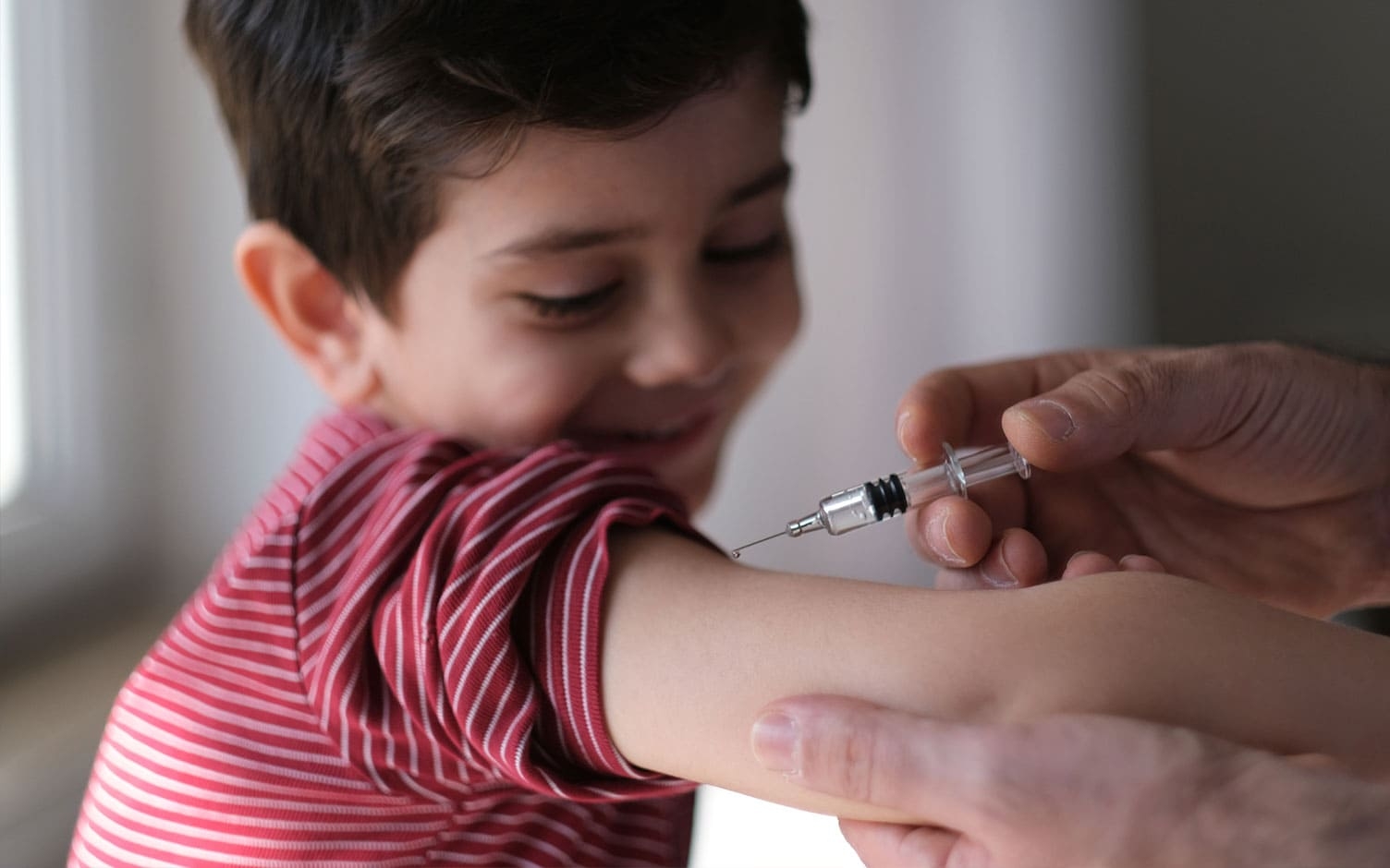 ¿Por qué es necesario el refuerzo de la vacuna contra el sarampión y la rubéola?