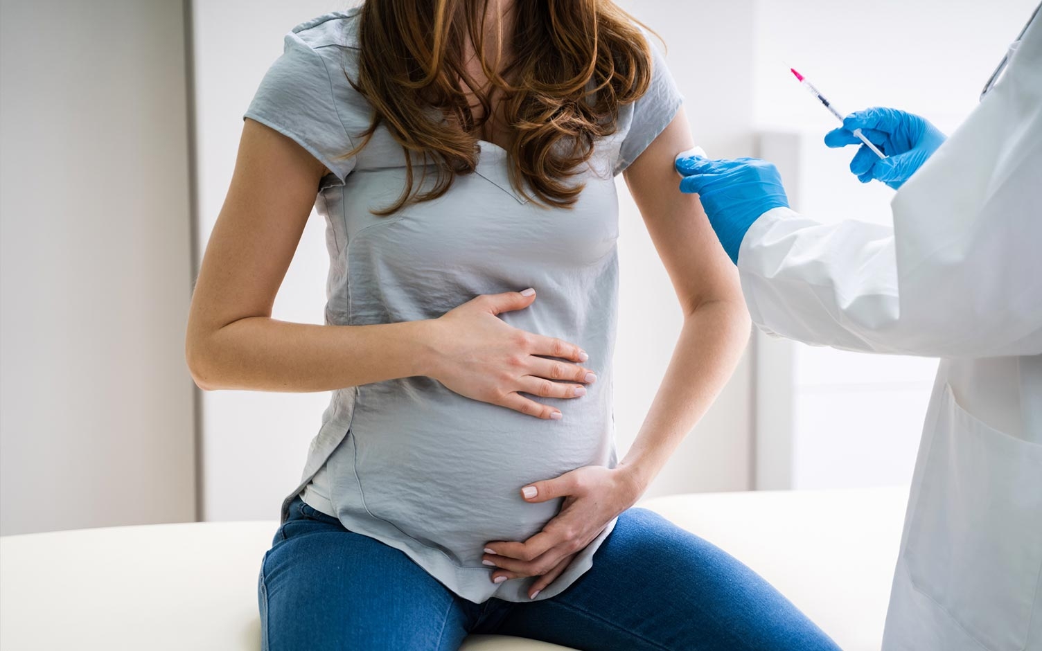 10 datos sobre las vacunas contra el Covid-19 y el embarazo