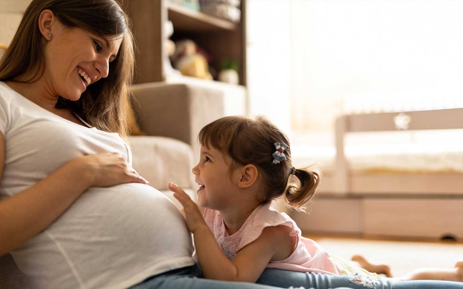¿Se puede tener parto natural después de haber tenido una cesárea?
